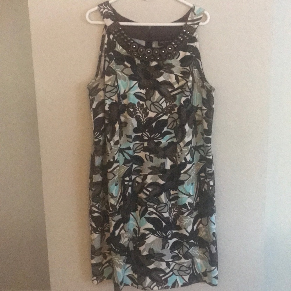Sleeveless Shift Dress